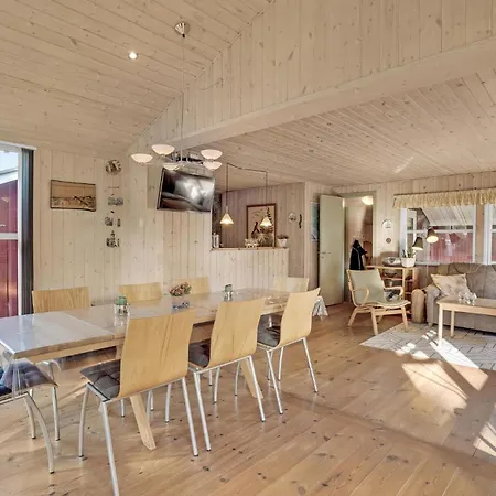 Cozy In Blvand With Kitchen Holiday home