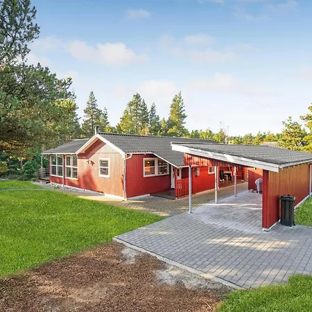 Cozy In Blvand With Kitchen Holiday home Ho